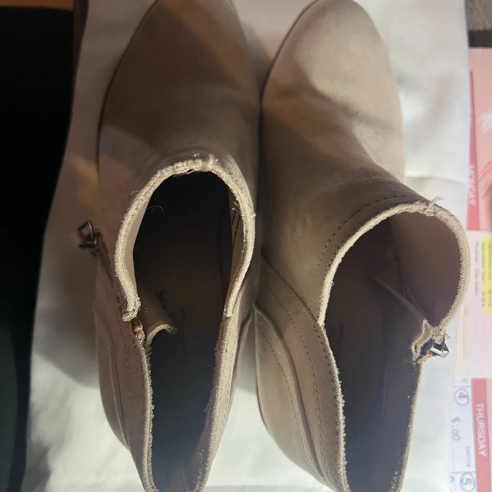 Women's Cream Ankle Boots - Picture 4 of 7